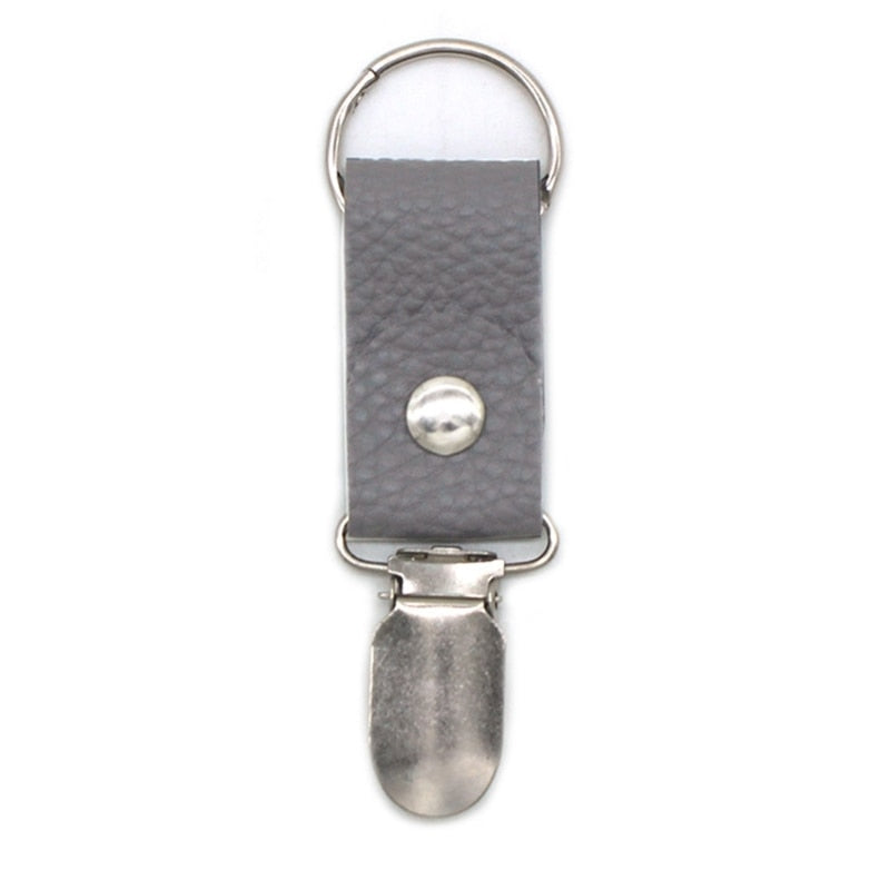 Attache pour chapeau