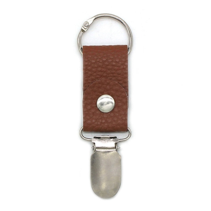 Attache pour chapeau